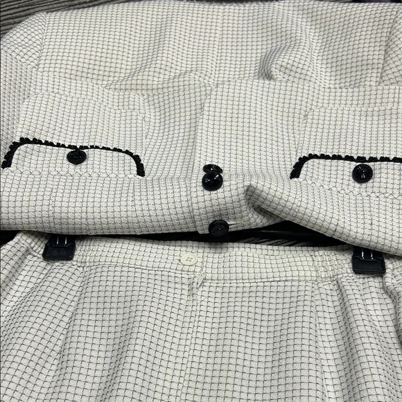 Black Brown 1826 Textured White Blazer with Black Accents - Picture 3 of 7